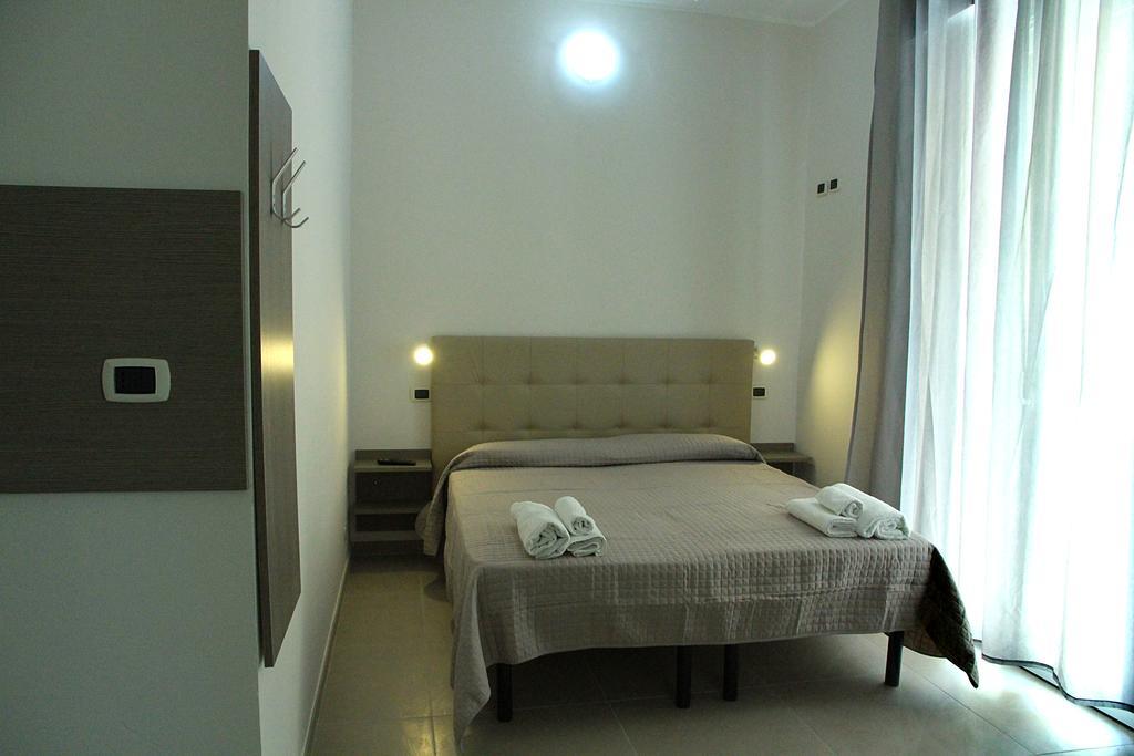 Hotel Sant'Elena Rímini Exterior foto